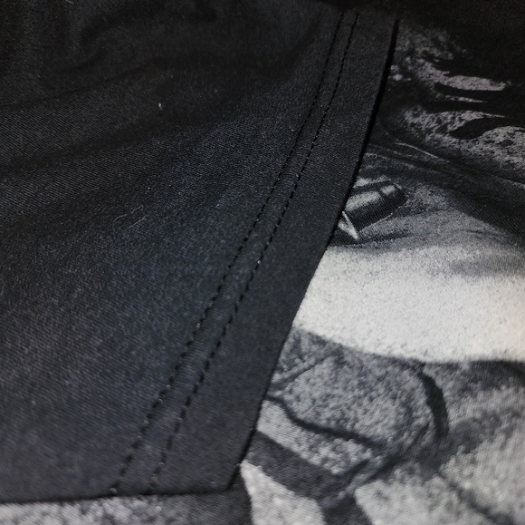 The Walking Dead The Daryl Bow Hands Tshirt Sz. Large AMC 2013 - Picture 3 of 7